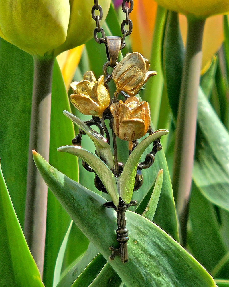 [Hoshibako Works] Flower Garden Knot Tulip Antique Pendant